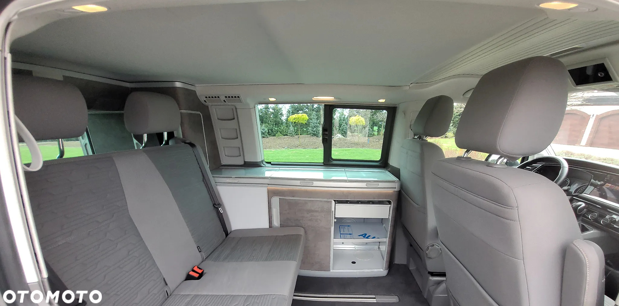 Volkswagen California - 12