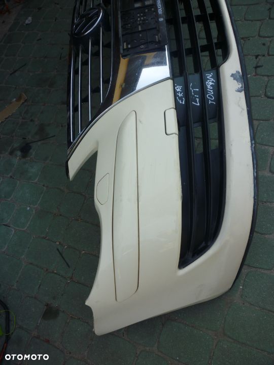 Zderzak przód VW TOURAN LIFT + SPRYSKI GRILL - 2