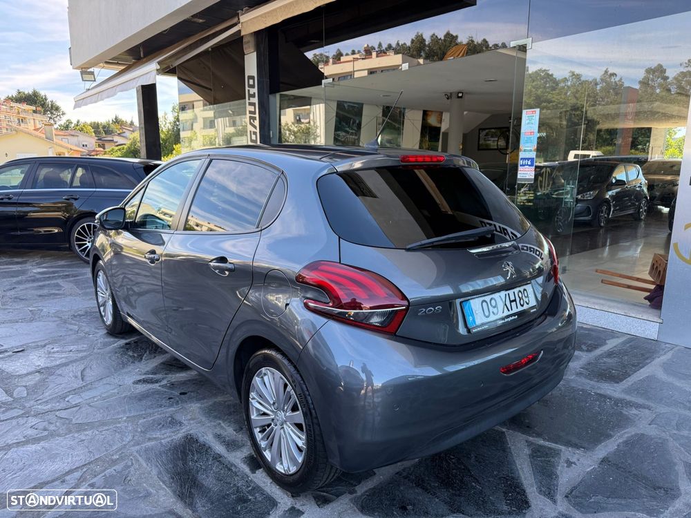 Peugeot 208 1.2 PureTech Allure - 8