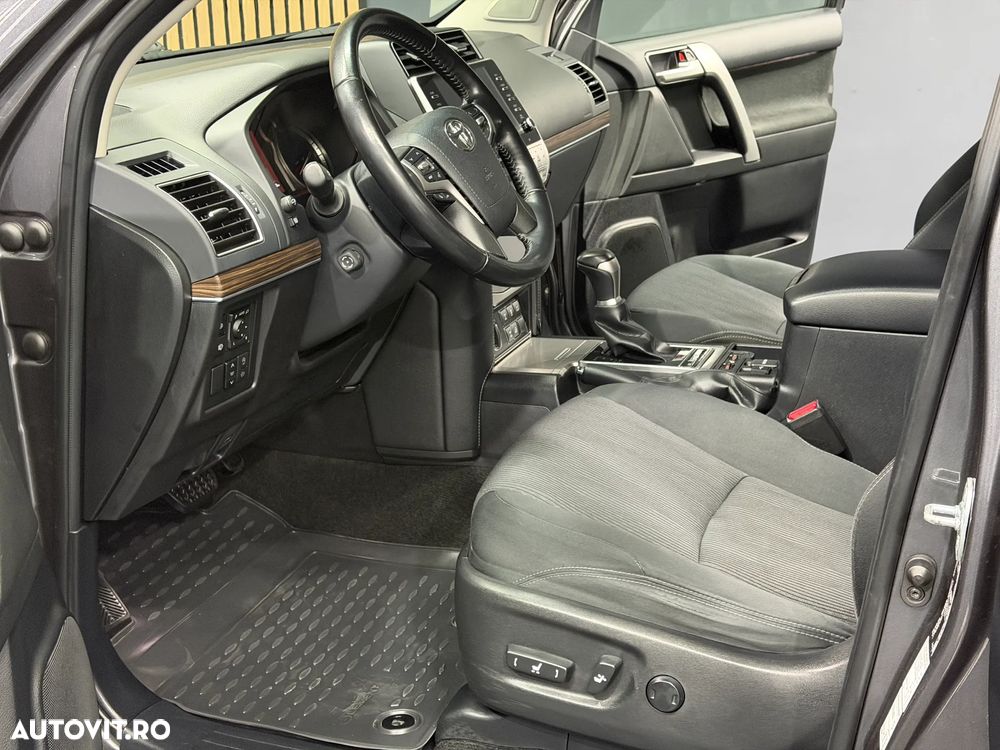 Toyota Land Cruiser 2.8l D-4D 204 CP A/T 7 locuri Executive - 17