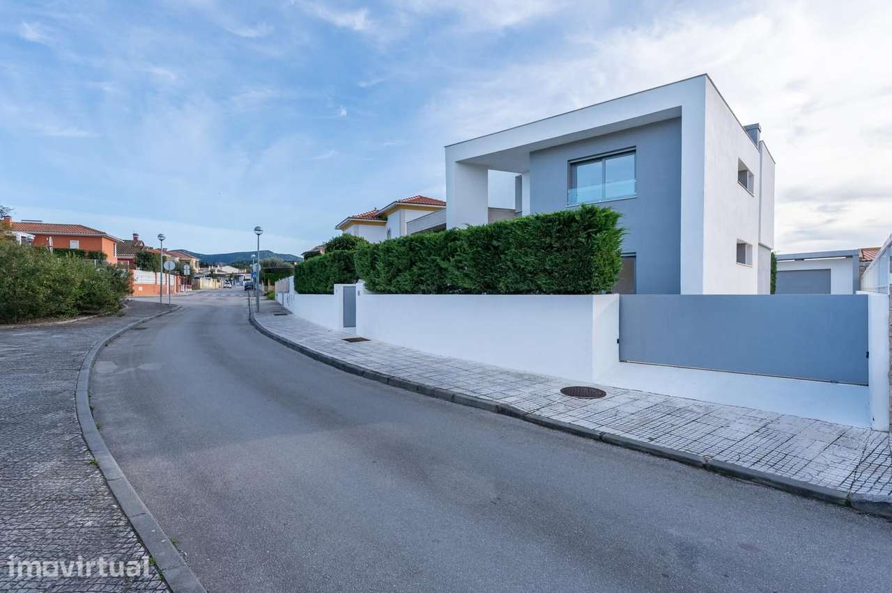 Moradia Isolada T4 com piscina, Azeitão, Setubal - Grande imagem: 3/54
