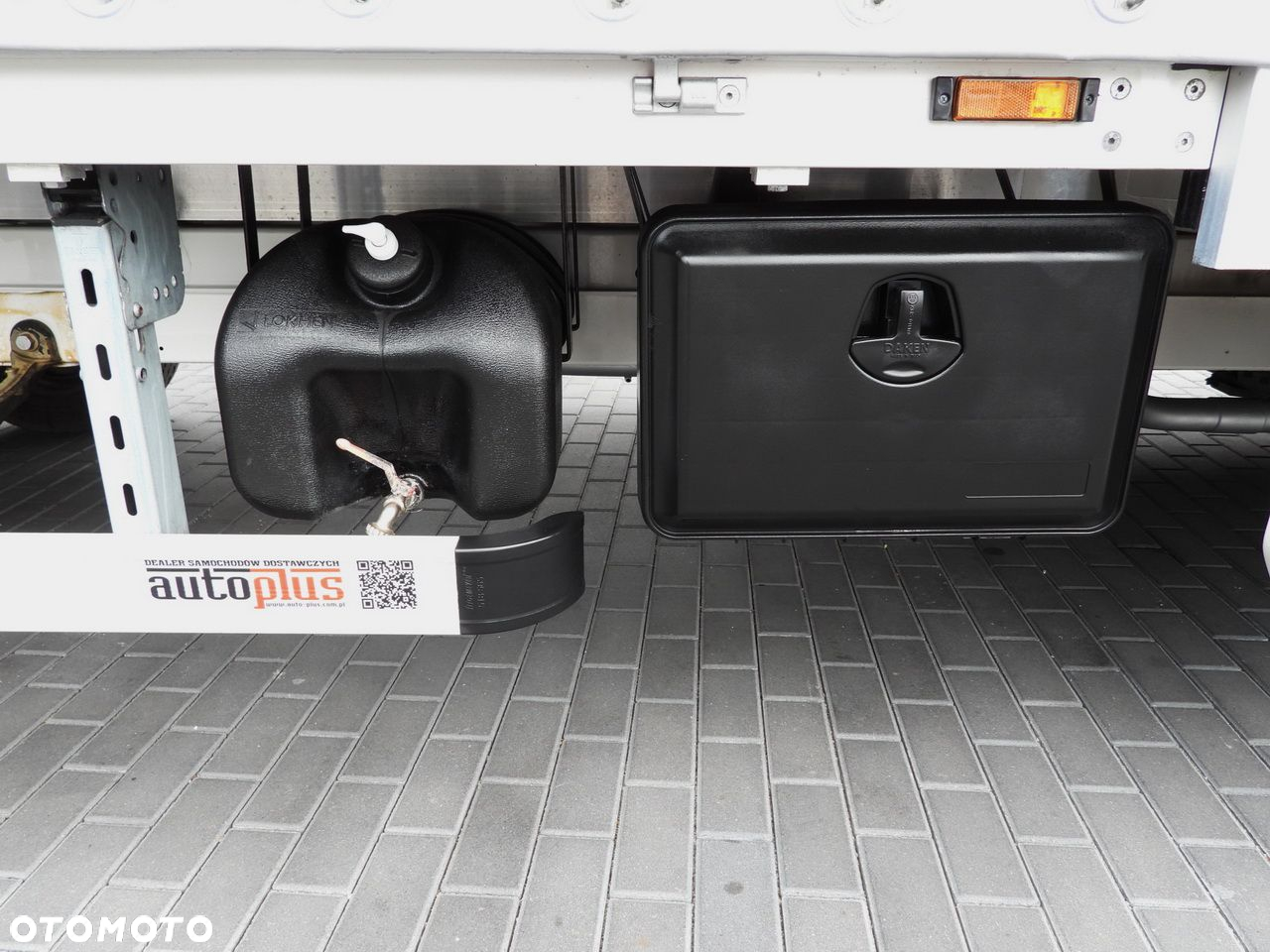 Volkswagen CRAFTER  PLANDEKA 8 PALET TEMPOMAT LEDY KLIMATYZACJA  180KM - 25