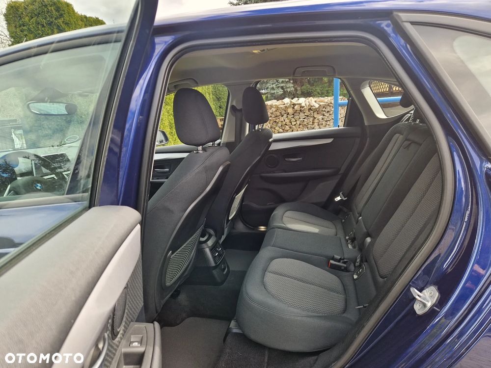 BMW Seria 2 218i - 31