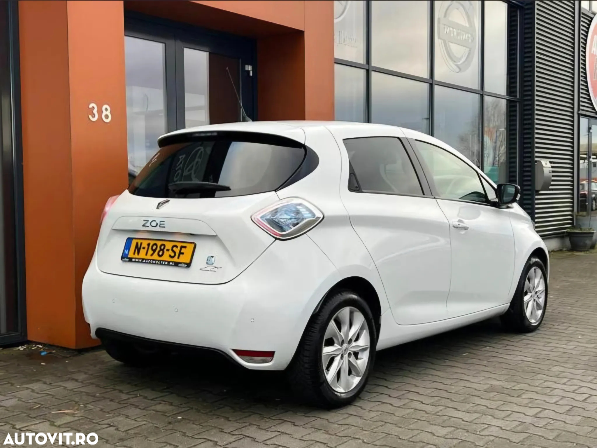 Renault ZOE - 6