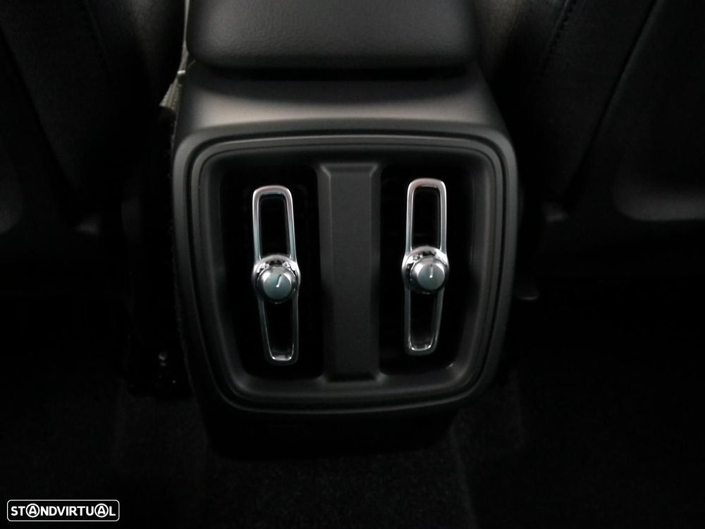 Volvo XC 40 2.0 D3 Momentum - 30