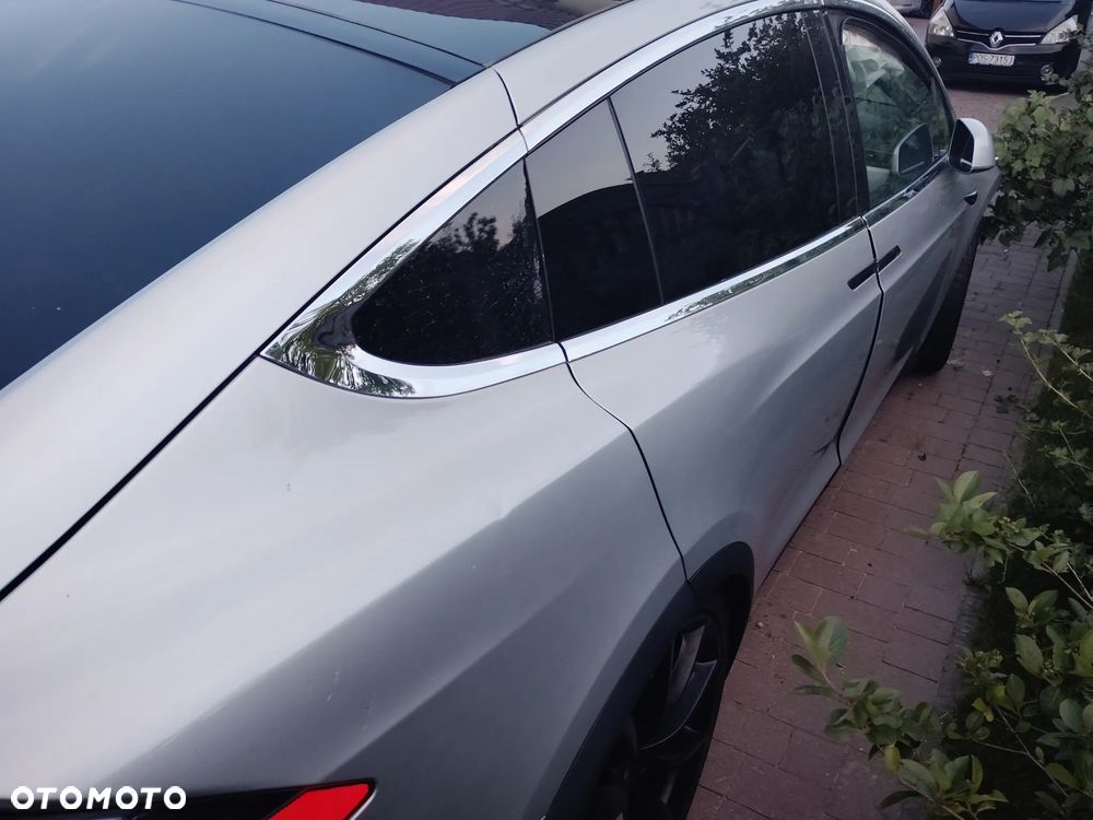 Tesla Model X Long Range Plus - 4