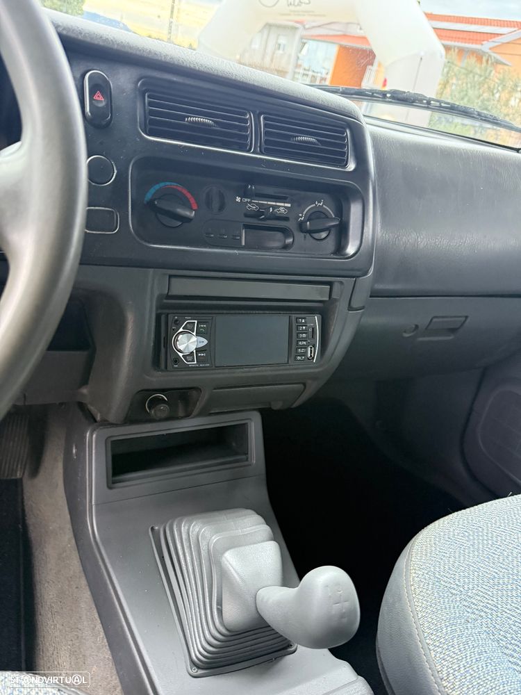 Mitsubishi L200 2.5 D CD - 8