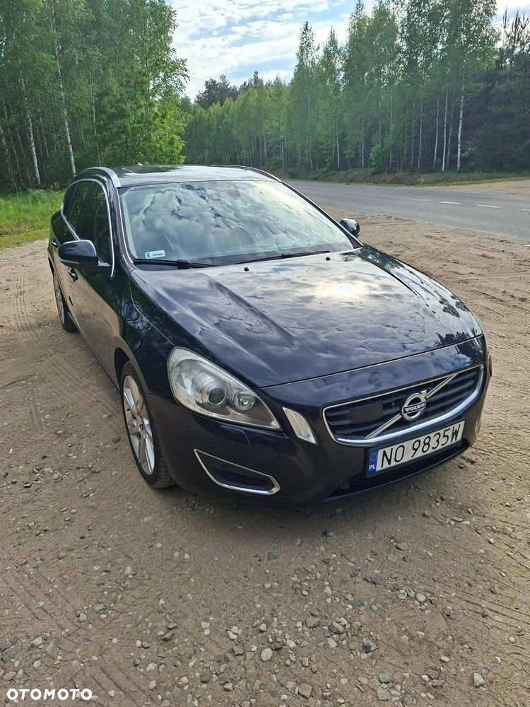 Volvo V60 D5 AWD Summum - 1
