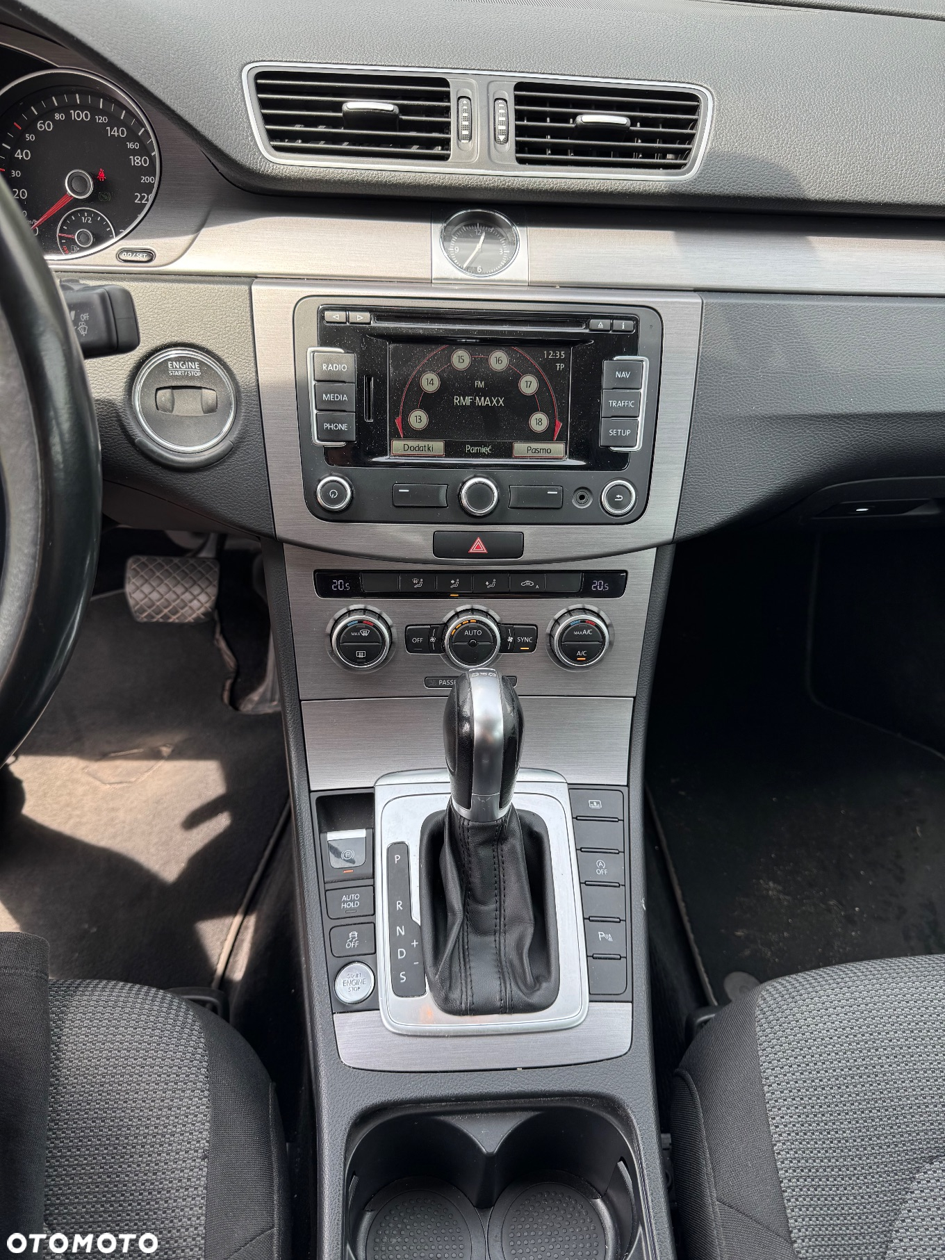 Volkswagen Passat 2.0 TDI Comfortline DSG - 13