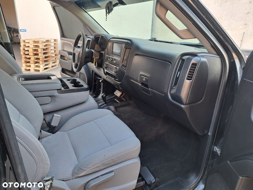 Chevrolet Silverado - 13