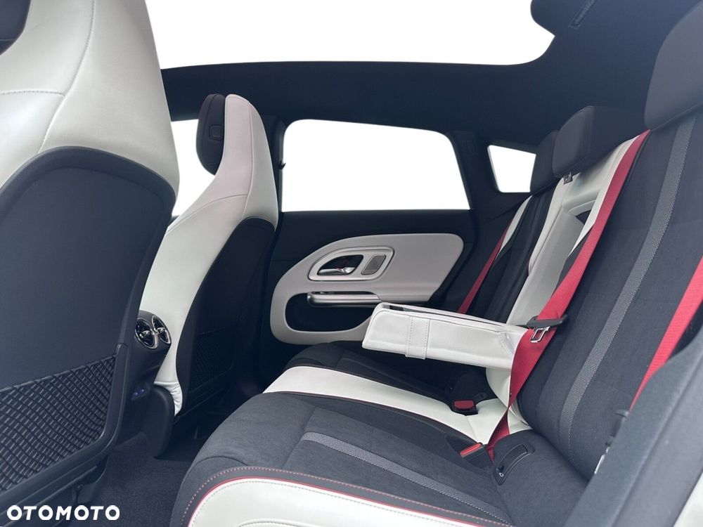 Mercedes-Benz CLA 200 mHEV 8G-DCT - 15