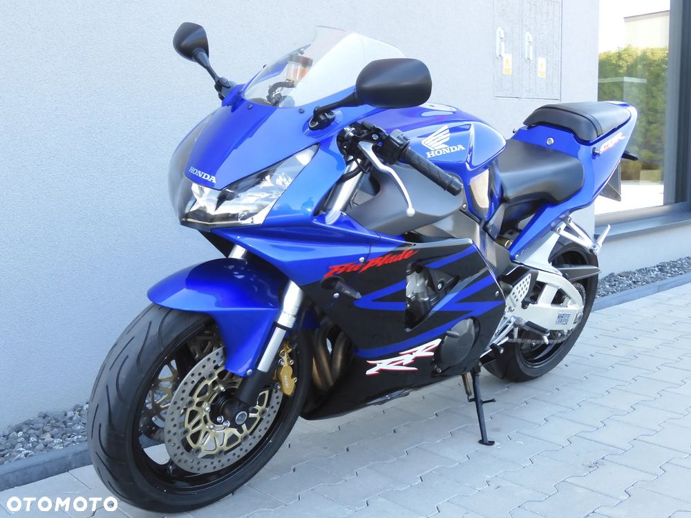 Honda CBR - 38