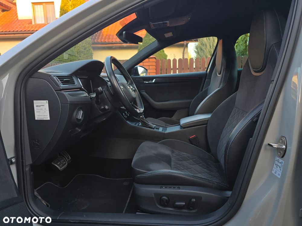 Skoda Superb 2.0 TDI SCR 4x4 Sportline DSG - 13