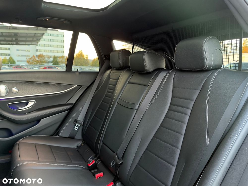 Mercedes-Benz Klasa E 220 d 4-Matic All-Terrain - 27