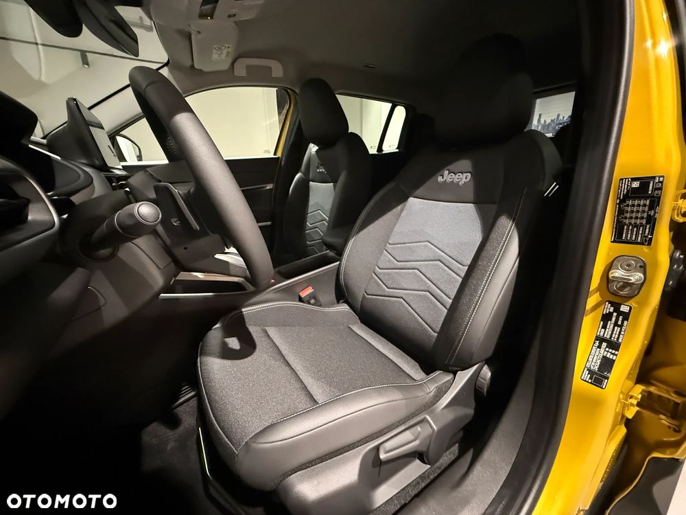 Jeep Avenger 1.2 T3 mHEV Summit FWD eDCT6 - 20