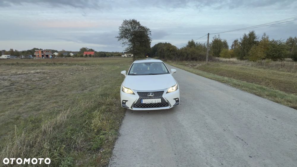 Lexus CT 200h Elegance - 3