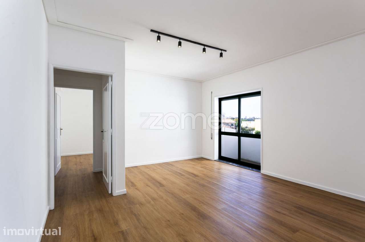 Apartamento T1 Renovado | Varanda | Oliveira do Douro, VNG