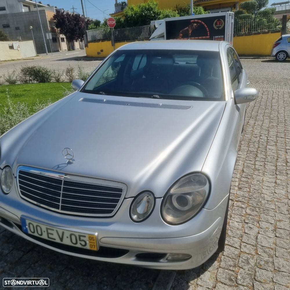 Mercedes-Benz E 270 - 1