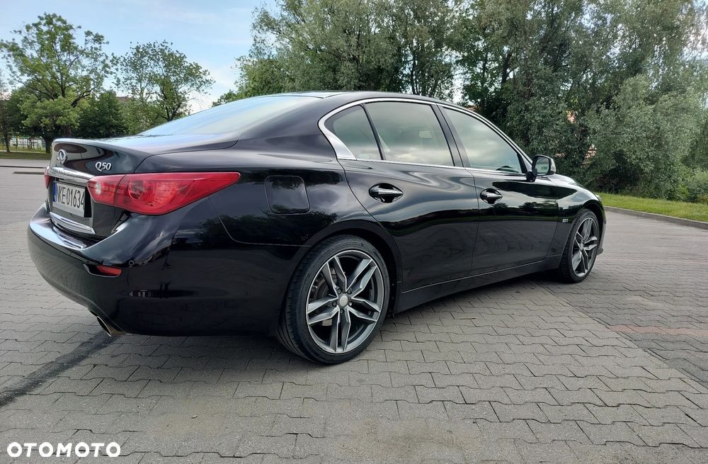 Infiniti Q50 2.0t Sport Sound Studio by Bose - 8