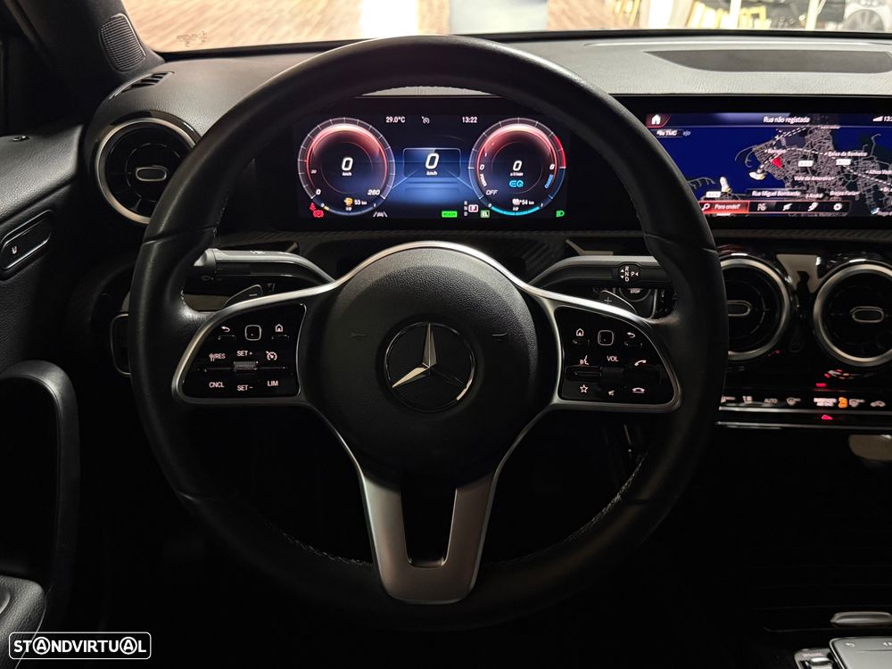 Mercedes-Benz A 250 Limousine e 8G-DCT AMG Line - 18