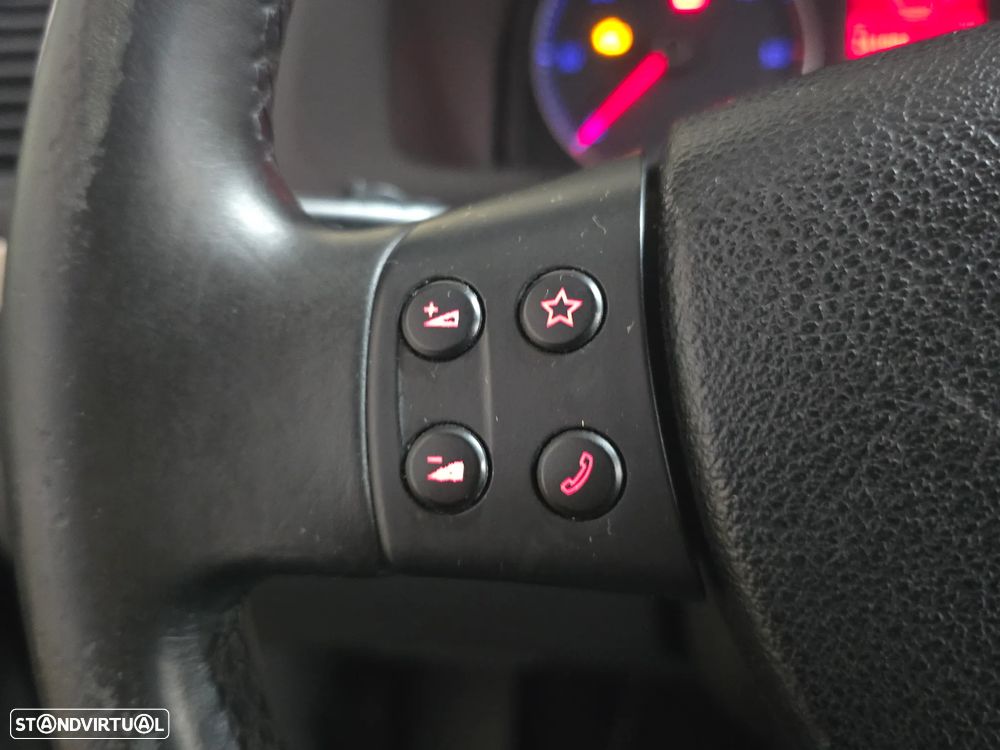 VW Touran 1.9 TDi Highline DSG 7V 7L - 17