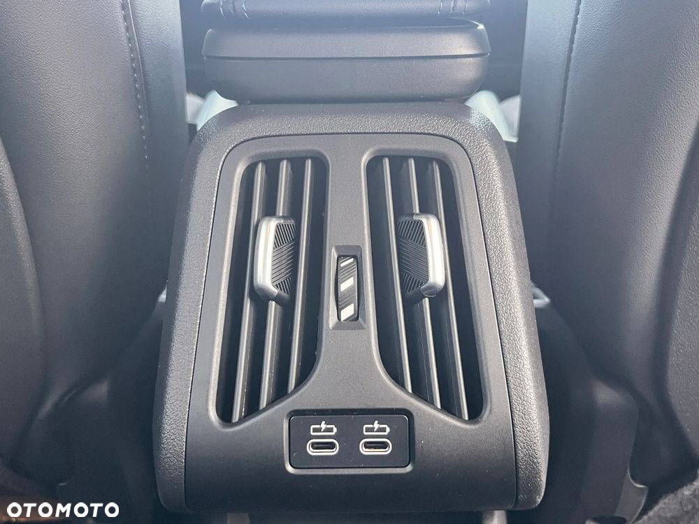 BMW X1 sDrive18i - 32