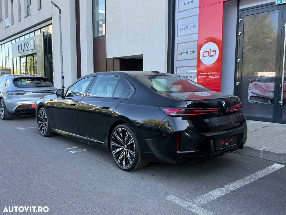 BMW Seria 7 740 xDrive MHEV - 10