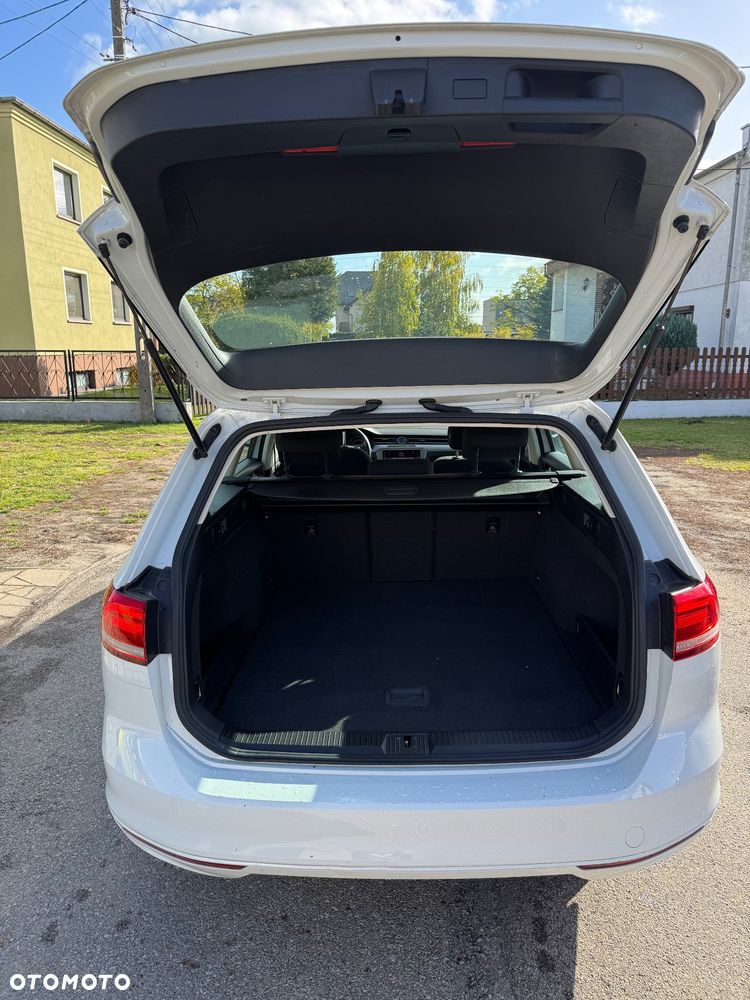 Volkswagen Passat - 9