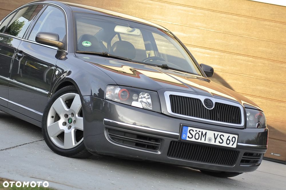 Skoda Superb 1.8 Turbo Elegance - 2