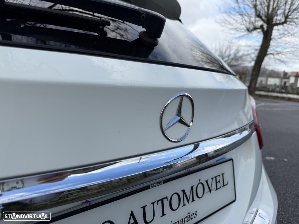 Mercedes-Benz GLA 180 d 7G-DCT Urban - 15