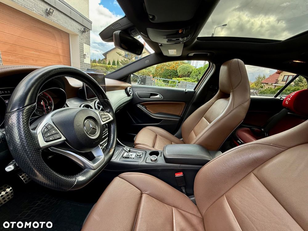 Mercedes-Benz GLA AMG 45 4-Matic - 18