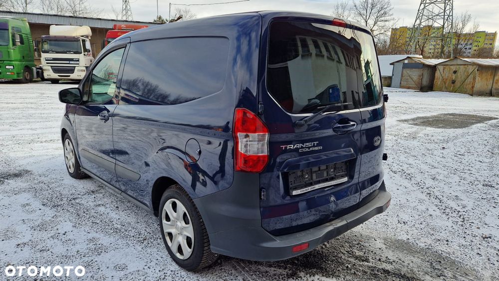 Ford Transit Courier - 9