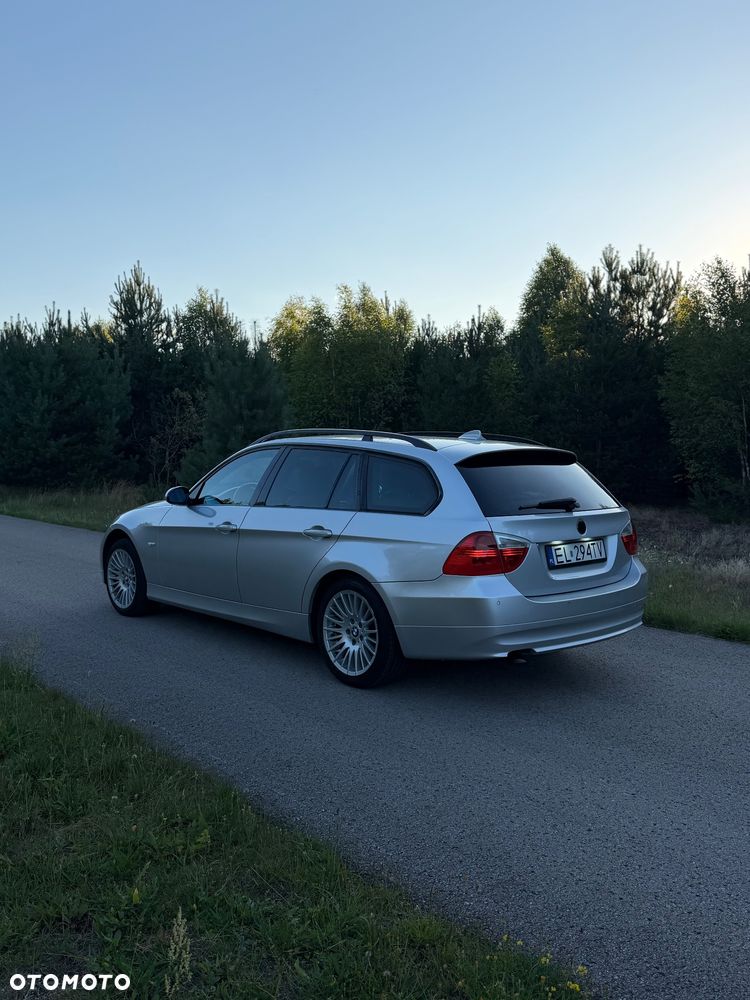 BMW Seria 3 318d - 4