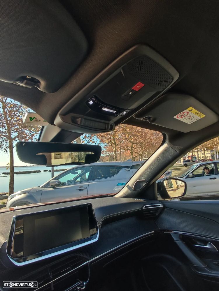 Peugeot 2008 1.2 PureTech GT Line - 30