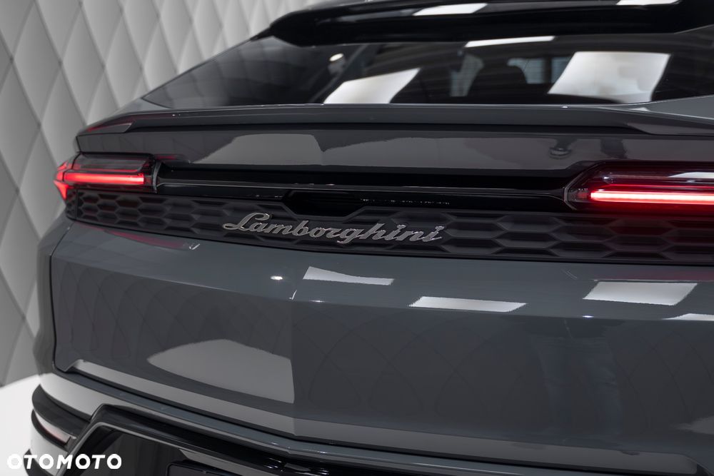 Lamborghini Urus - 9