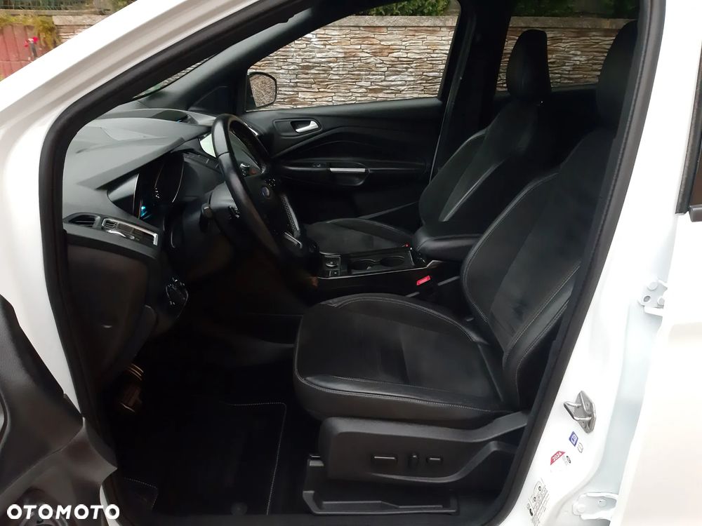 Ford Kuga 2.0 TDCi 4x4 ST-Line - 14