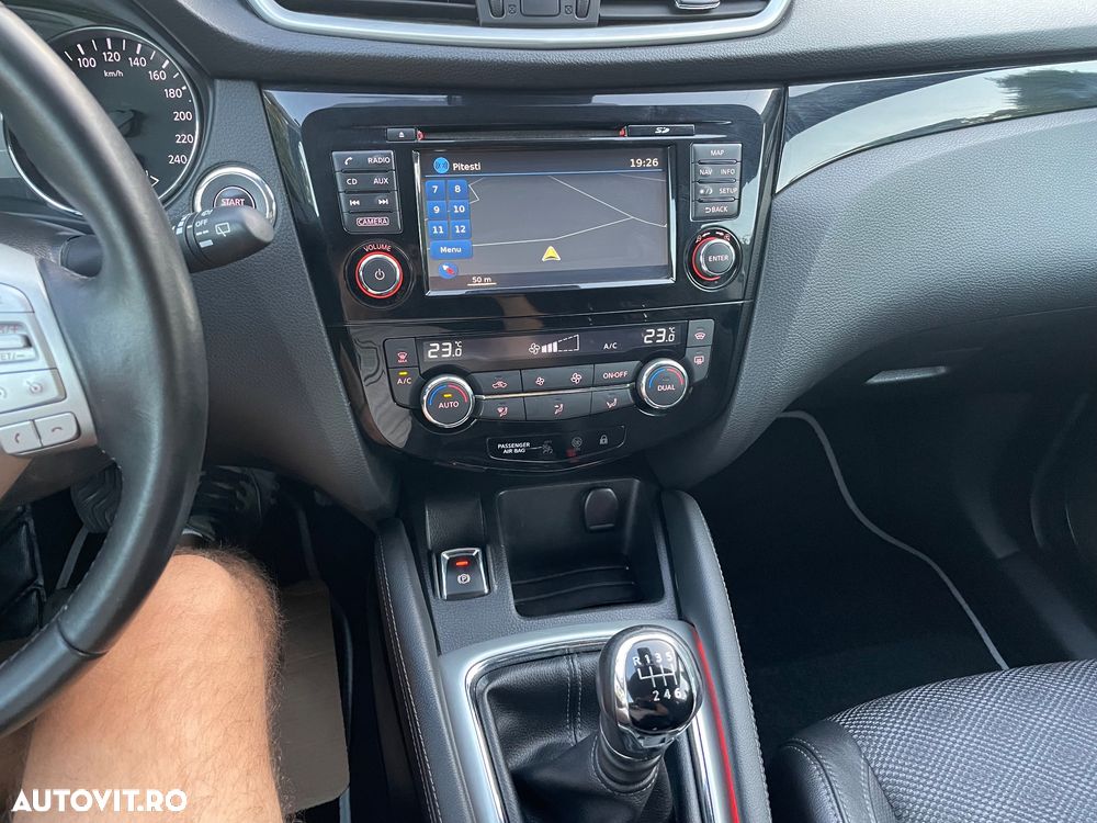 Nissan Qashqai - 25