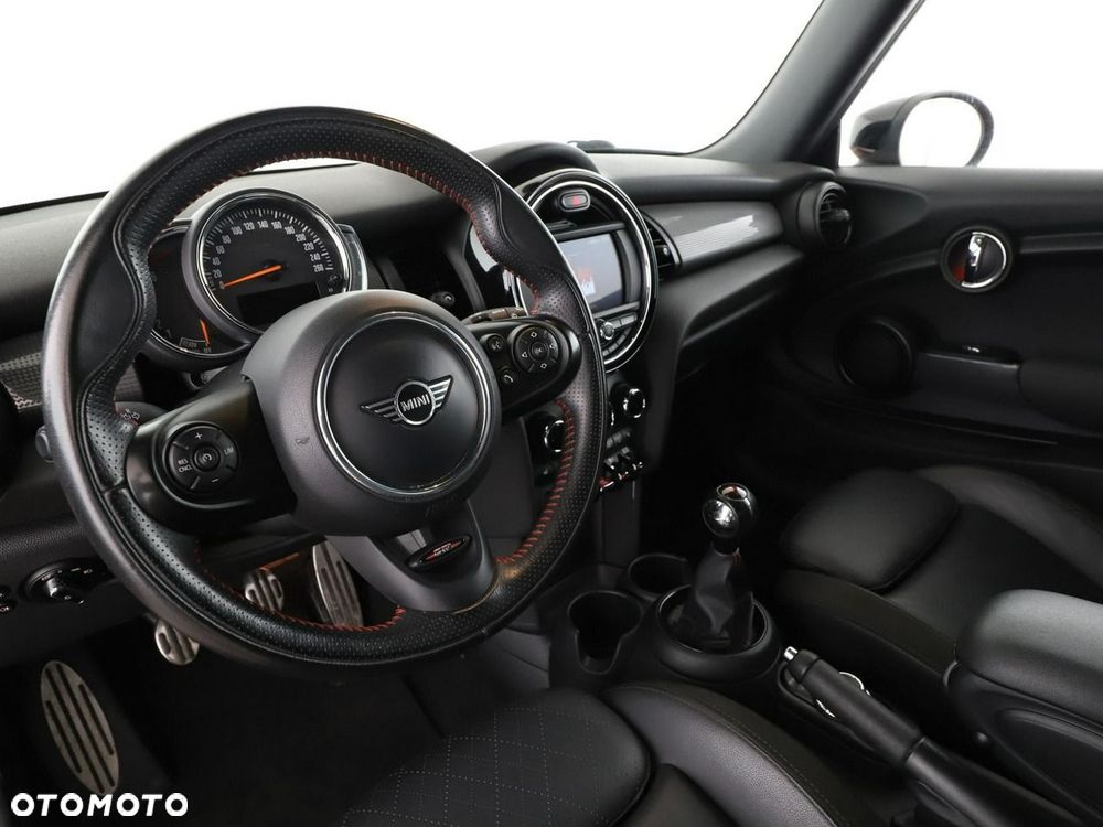 MINI Cooper Standard - 15