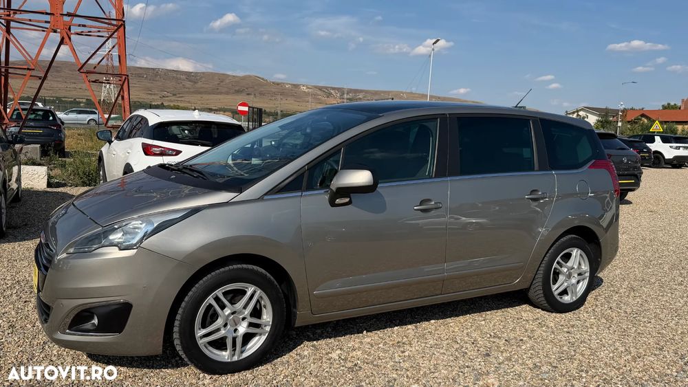 Peugeot 5008 e-HDI FAP 115 EGS6 Stop&Start Business-Line - 16