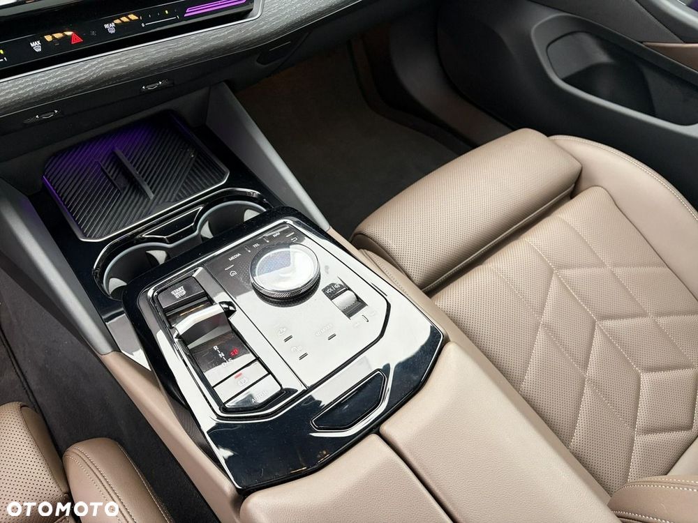BMW Seria 5 520d mHEV M Sport - 23