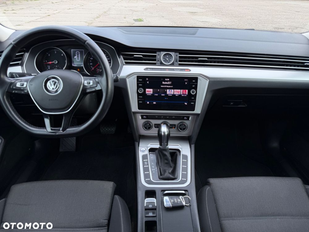 Volkswagen Passat Variant 2.0 TDI SCR DSG Highline - 17