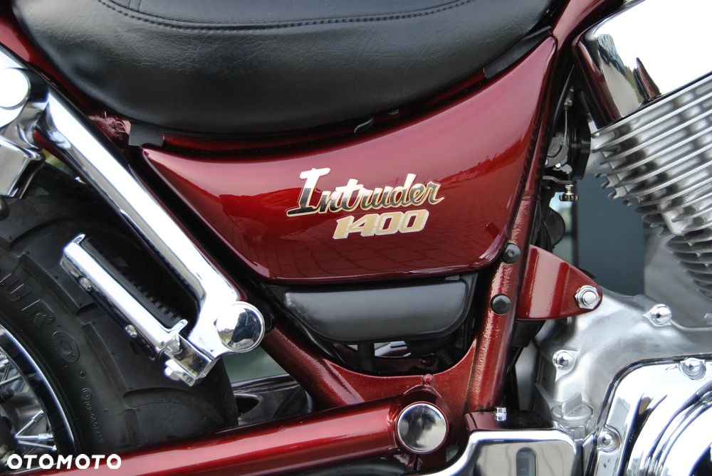 Suzuki Intruder - 36