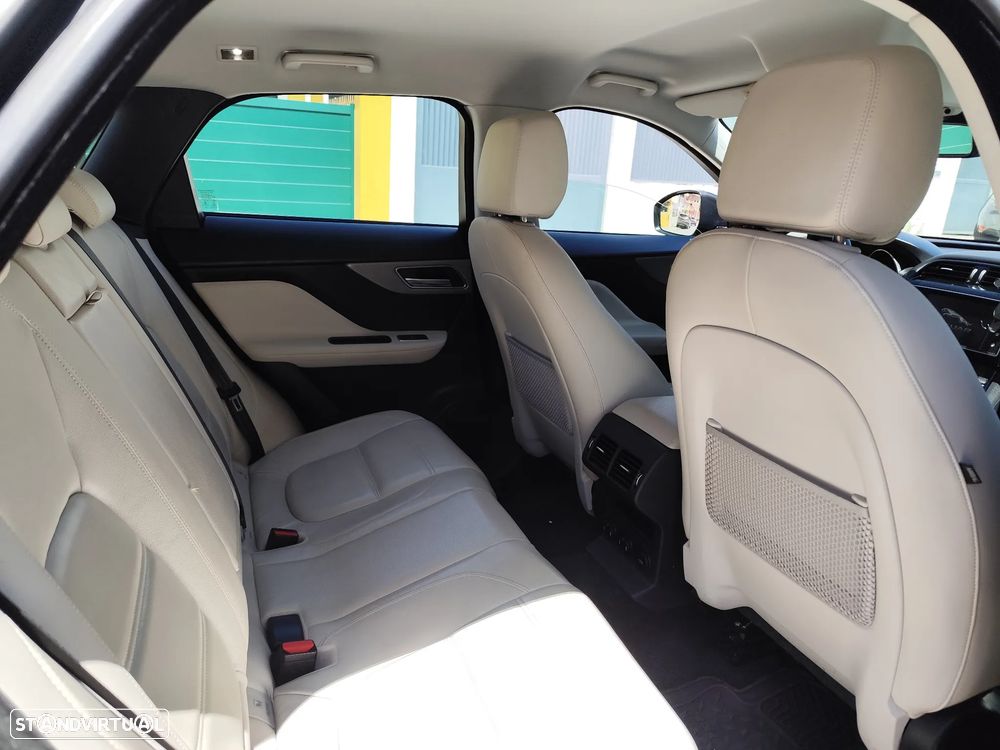Jaguar F-Pace 2.0 i4D Pure - 15