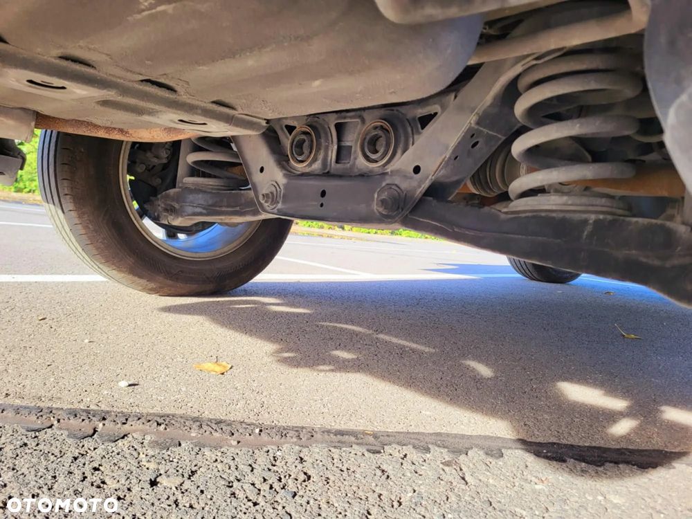 Mitsubishi Pajero - 18