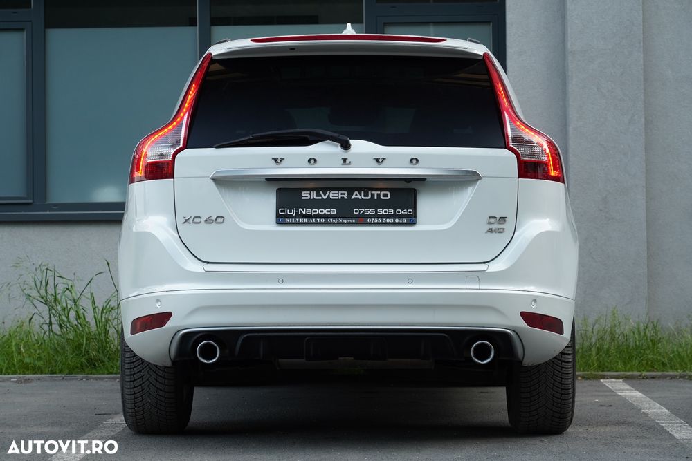 Volvo XC 60 D5 AWD Geartronic Summum - 5
