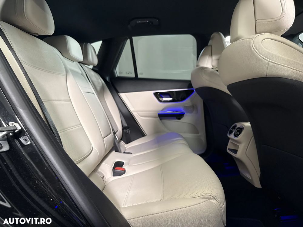 Mercedes-Benz GLC 220 d 4MATIC MHEV - 13