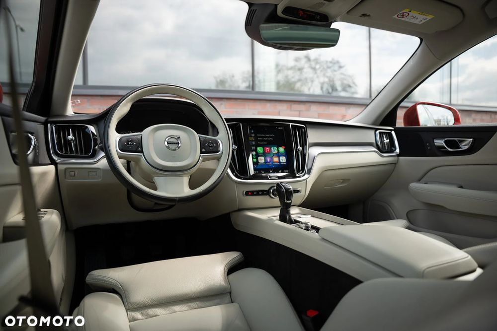 Volvo V60 D3 Drive-E Momentum - 27