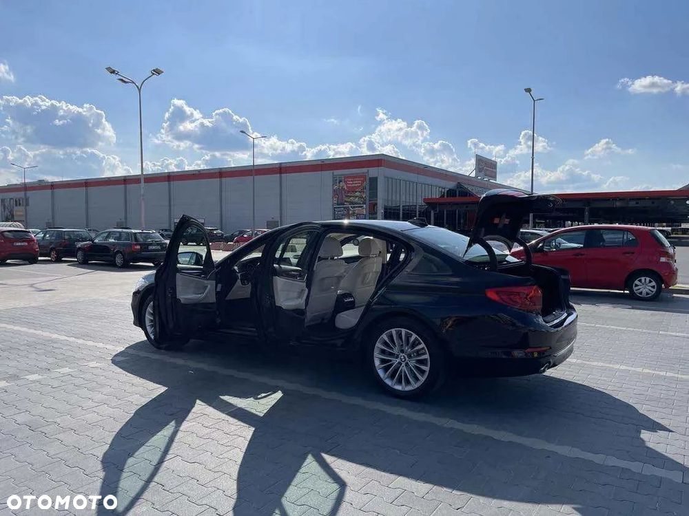 BMW Seria 5 518d Luxury Line sport - 2