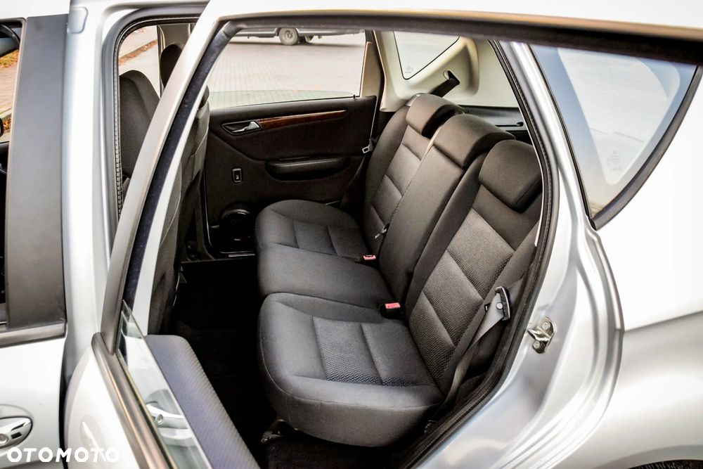 Mercedes-Benz Klasa A 180 CDI Elegance - 35