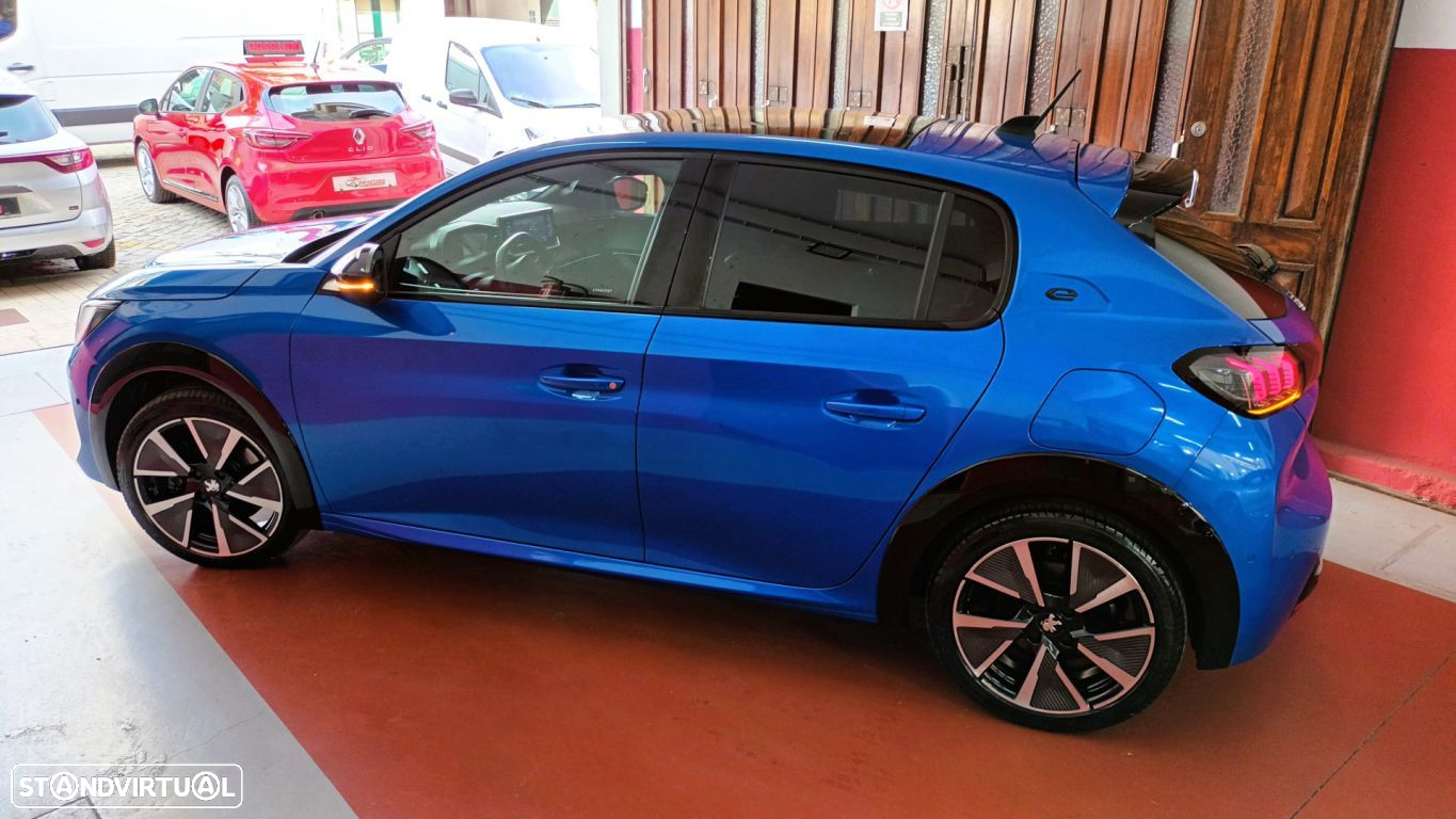 Peugeot e-208 GT - 20